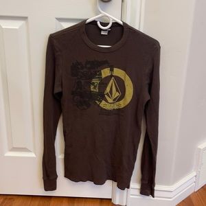 Medium thermal long sleeve shirt.